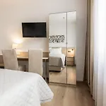 فندق Zentral وينر نويشتاد