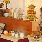 فندق Zentral وينر نويشتاد
