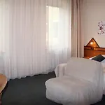 Zentral فندق