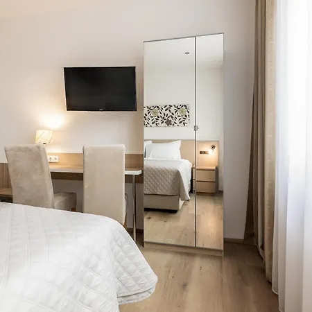 ホテル ツェントラル ウィーナー・ノイシュタット