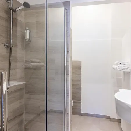 ツェントラル 3*