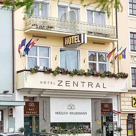 Hotel Zentral 3*