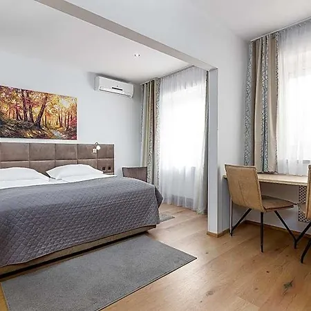 Zentral Hotel 3*