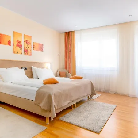 Hotel Zentral 3*